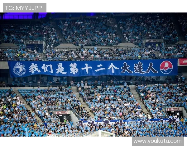 大连乙方迎战重庆斯威全力争胜展现球队实力与斗志